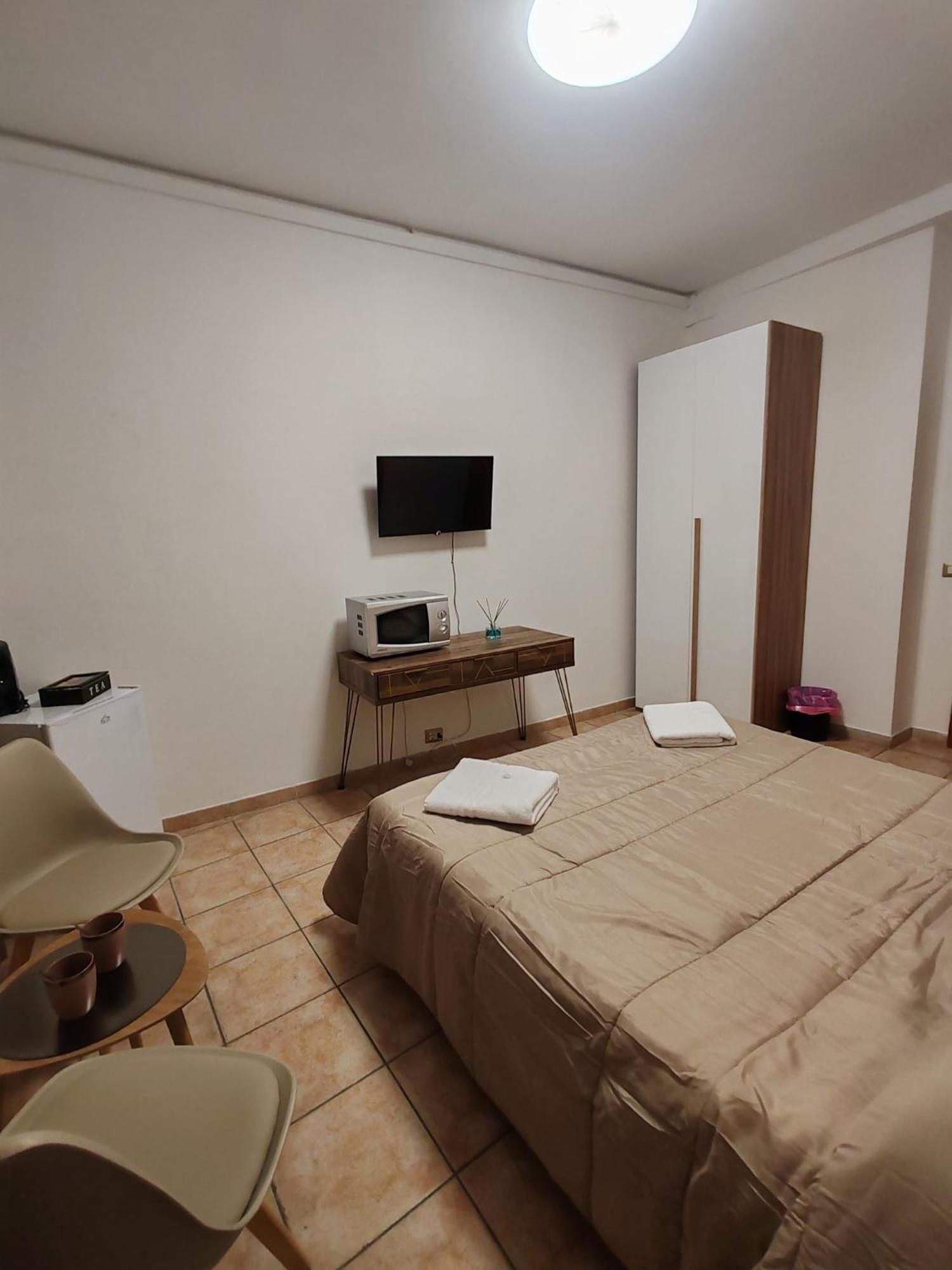 B&B Piazza Ragusa โรม ภายนอก รูปภาพ