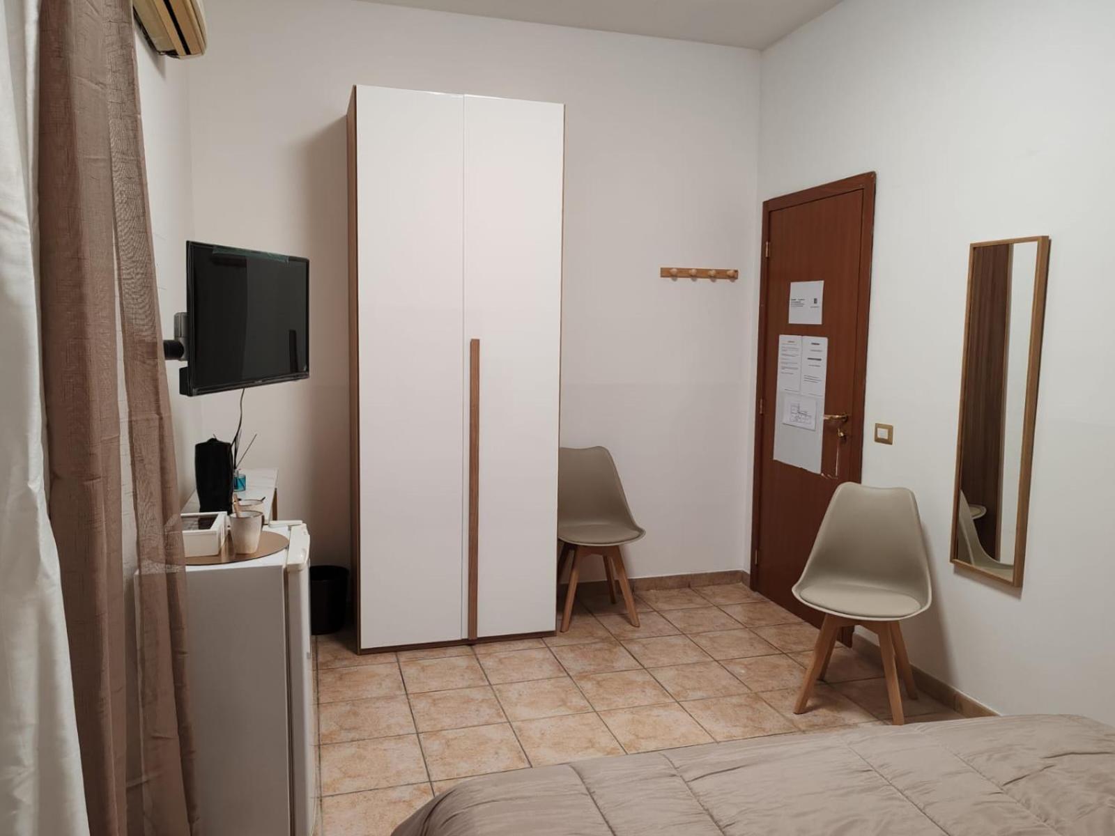 B&B Piazza Ragusa โรม ภายนอก รูปภาพ